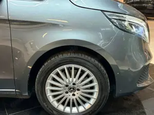 Mercedes-Benz V 250 d AVANTGARDE lang Tempo LED Sthzg AHK 7Si. Bild 4