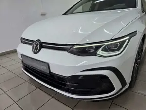 Volkswagen Golf VIII 2.0 TDI Lim. R-Line DSG LED+ Navi ACC CarPlay Bild 5