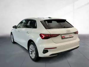Audi A3 40 TFSI e PDC LED Sitzhzg. DAB Bild 3