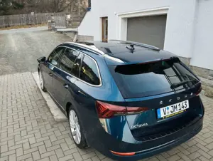 Skoda Octavia Combi 2.0 TDI DSG First Edition Bild 5