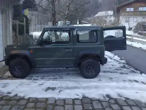 Suzuki Jimny HOHLRAUMVERSIEGELT Bild 3