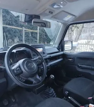 Suzuki Jimny HOHLRAUMVERSIEGELT Bild 5