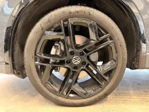 Volkswagen Tiguan 2,0TSI DSG 4Mot R-Line Black Style 20´´ Bild 3