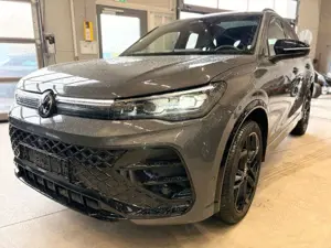 Volkswagen Tiguan 2,0TSI DSG 4Mot R-Line Black Style 20´´ Bild 1