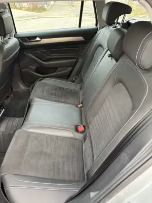 Volkswagen Passat Variant 2.0 TSI OPF DSG 4Motion Elegance Bild 5