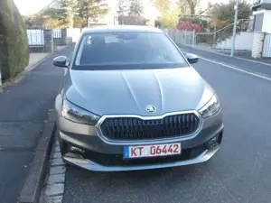 Skoda Fabia Selection 1.5TSI-DSG, Klima LM PDC LED 5J. Garant Bild 4