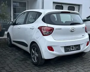 Hyundai i10 1.2 Automatik, Sondermodel Bild 2