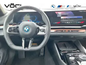 BMW i5 eDrive40 Limousine M Sportpaket Head-Up BowersWil Bild 5