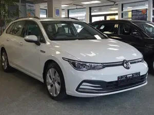 Volkswagen Golf Variant 1.5 TSI Style +AHK+Standheizung+SHZ hinten