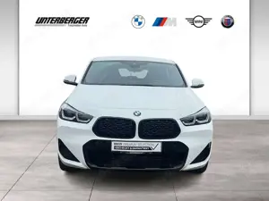 BMW X2 xDrive20i M MESH HUD DAB LED Tempomat AHK Bild 2