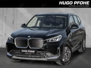 BMW iX1 xDrive30. Sitzheizung.Navi