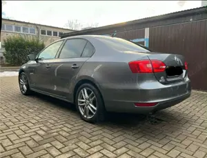 Volkswagen Jetta 1.6 TDI Match, Star/stop, Apple Carplay Bild 5