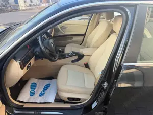 BMW 325 i Lim e90 Schalter/Navi Bild 5