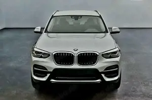 BMW X3 xDrive 20 d Advantage Bild 2