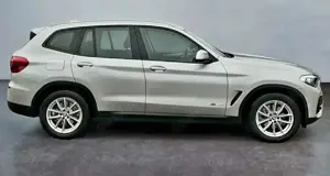 BMW X3 xDrive 20 d Advantage Bild 4