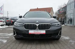 BMW 530 d Touring xDrive Luxury-Line *STANDHZG*AHK* Bild 3