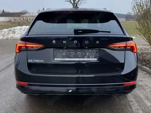 Skoda Octavia Combi 2.0 TDI DSG Style PANORAMA+AHK+HEA Bild 4