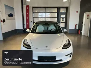 Tesla Model 3 Long Range AWD Bild 2