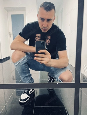 Kroate mit XL sucht sie