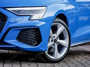 Audi A3 Sportback S line 40 TFSI e S tronic Nav+ Pano H... Bild 5