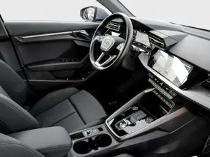 Audi A3 Sportback S line 40 TFSI e S tronic Nav+ Pano H... Bild 3