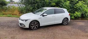 Volkswagen Golf Golf 1.5 eTSI DSG Style AHK 150 PS Tavel Assist