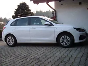 Hyundai i30 i30 1.5 Pure 1,5 Vierzylinder 110PS Bild 5