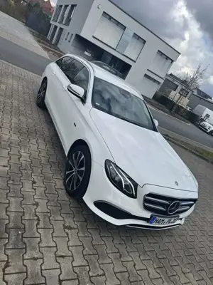 Mercedes-Benz E 300 E 300 de T-Model Burmester, Vollleder, Totwinkelas Bild 2