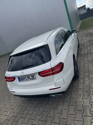 Mercedes-Benz E 300 E 300 de T-Model Burmester, Vollleder, Totwinkelas Bild 4