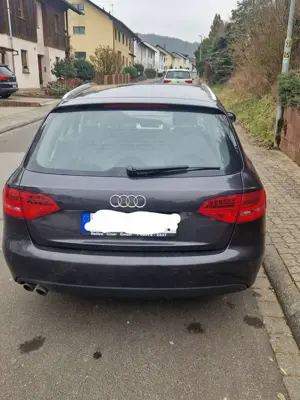 Audi A4 Avant 2.0 TDI DPF Attraction Bild 2