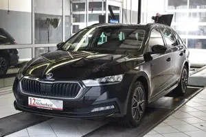 Skoda Octavia Combi 2.0TDI DSG LED*SHZ V+H*Tacho digital