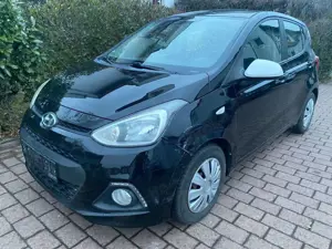 Hyundai i10 FIFA World Cup Edition