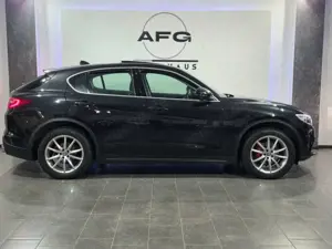 Alfa Romeo Stelvio SuperQ4*PANO/SCHIEBE*SHZ*LHZ*AHK*NAVI* Bild 3