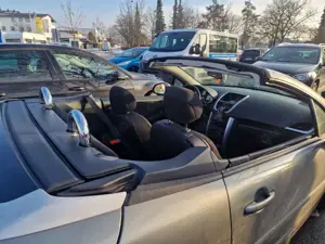 Peugeot 207 207 CC 120 VTi Sport Bild 5