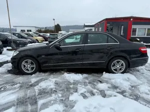 Mercedes-Benz E 250 E Limousine E 250 CGI BlueEfficiency *NAVI Bild 2