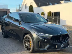 Maserati Levante Trofeo 3.8 V8 Facelift/Carbon/BW/22'