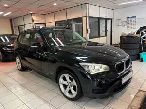 BMW X1 25 d xDrive VOLL-Leder rot+Panodach+BI-XENON+ Bild 4