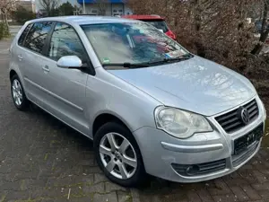 Volkswagen Polo Polo IV  5-Türer 1.6 Comfortline Bild 2