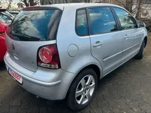 Volkswagen Polo Polo IV  5-Türer 1.6 Comfortline Bild 1
