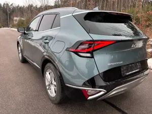 Kia Sportage 1.6 T-GDI DCT Spirit 4WD Bi-Led Navi Leder AroundV Bild 4