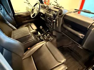 Land Rover Defender Defe 90 2.4 TD4 Leder LED Umbau 1A Optik Bild 4