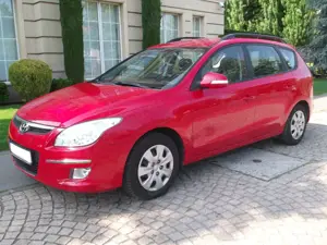 Hyundai i30 i30cw 1.6, Benzin-LPG. Stark und sparsam. Fast wie neu! Bild 2
