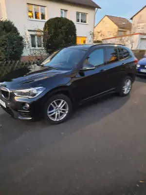 BMW X1 X1 sDrive18d Aut. Sport Line Bild 2