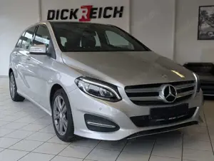 Mercedes-Benz B 180 Kamera Panoramadach LED