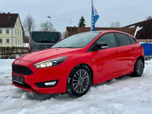 Ford Focus ST-Line 1.5 Eco | Navi | Xenon | Winter-P. | 1. H.