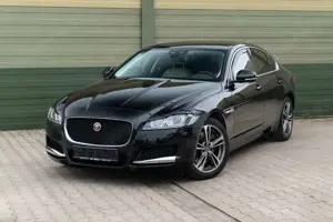 Jaguar XF Prestige 30d 300PS Navi/Xenon/GRA/Leder/Pano