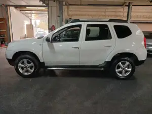 Dacia Duster I Laureate 4x2 HUSERV NEU