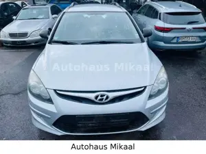 Hyundai i30 CW blue 1.6 CRDi 66 kW Classic Bild 5
