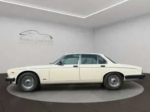 Jaguar Daimler Double Six Serie 3! NUR 24000KM! EZ2003! Bild 3