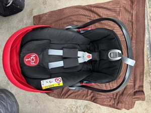 Babyschale Cybex mit FCN Logo
